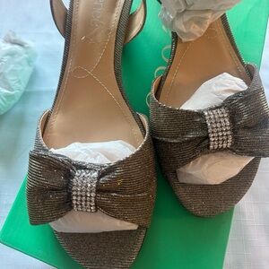 Elegant 10W Silver Pewter Women's Heels with Bow Accent